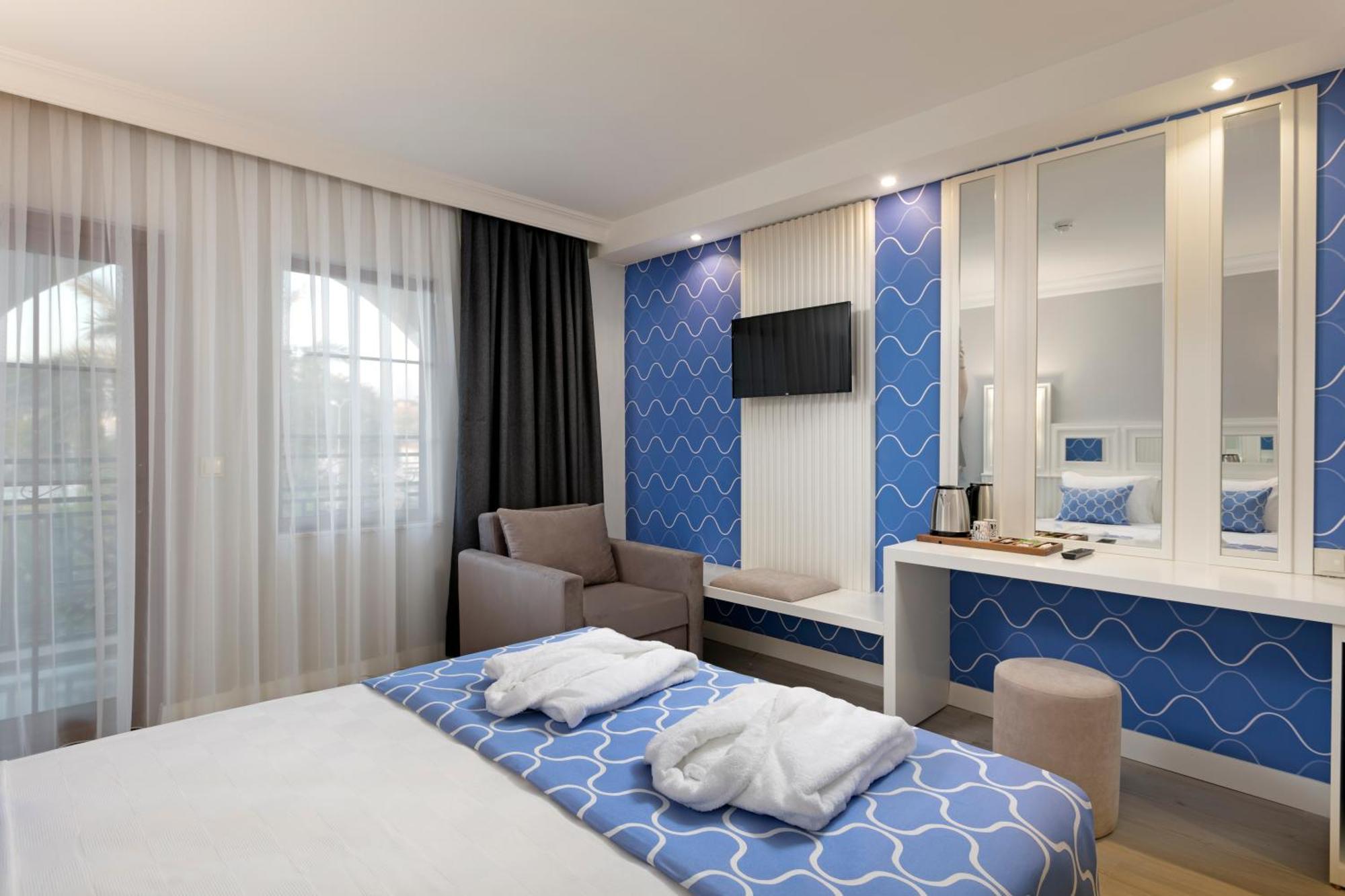 Euphoria Barbaross Beach Resort Kızılot Ruang foto